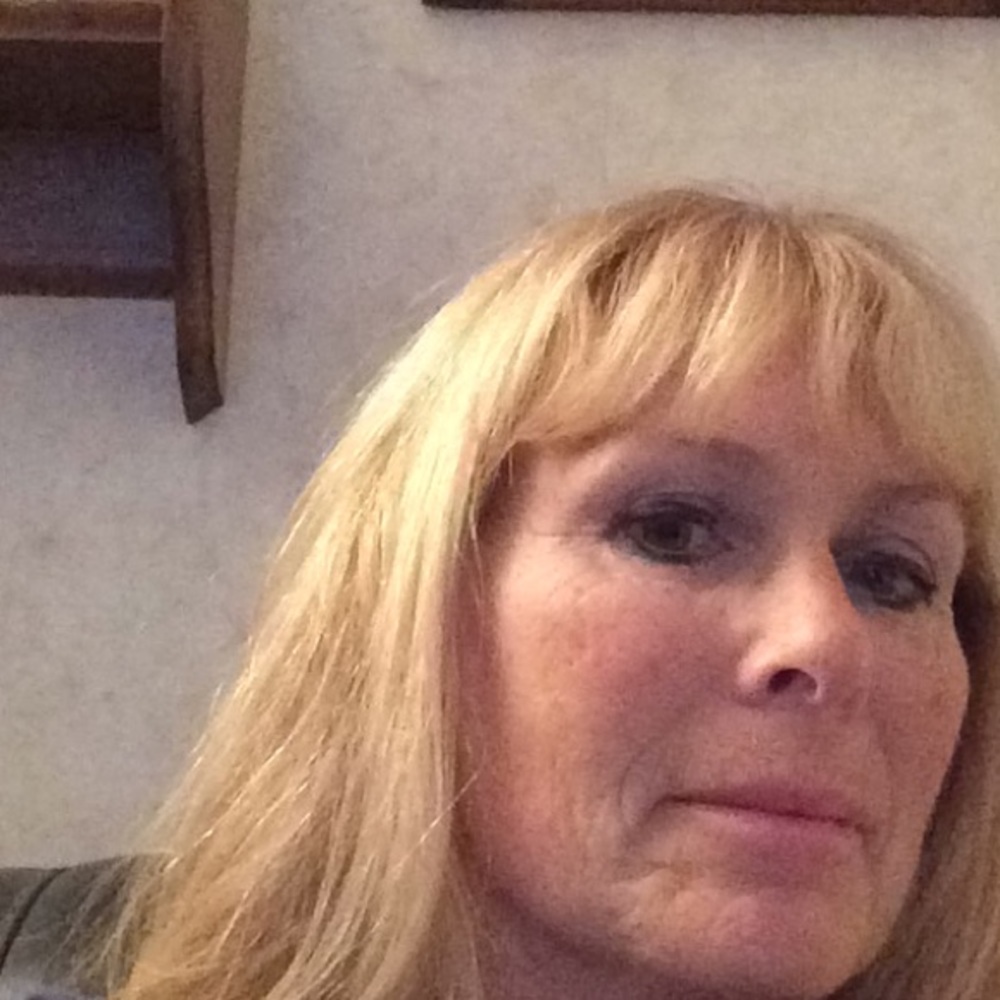 Meet your Posher, Desiree